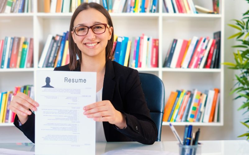 The Ultimate Guide to Writing an ATS-Compliant Resume in 2025